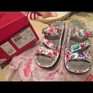 Alegria “Collette” Col-139. Cute floral